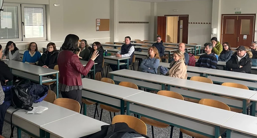 Conchi López reunida con el PTGAS de Departamentos y Centros