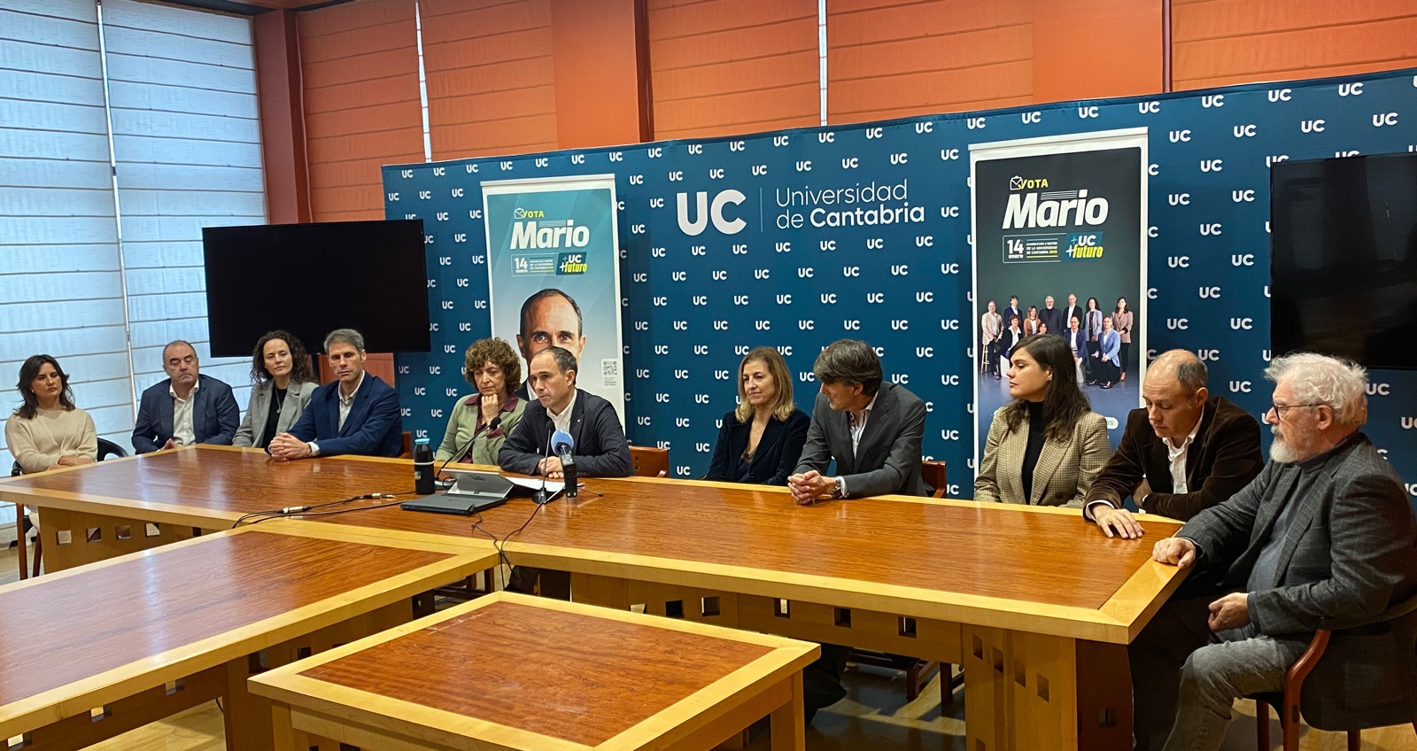 Mario Mañana presenta en rueda de prensa a su equipo y el plan estratégico para la UC